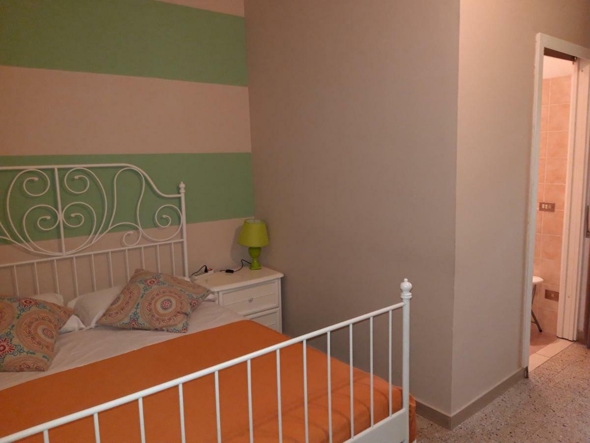 La Luna Di Roma B&B Bagian luar foto